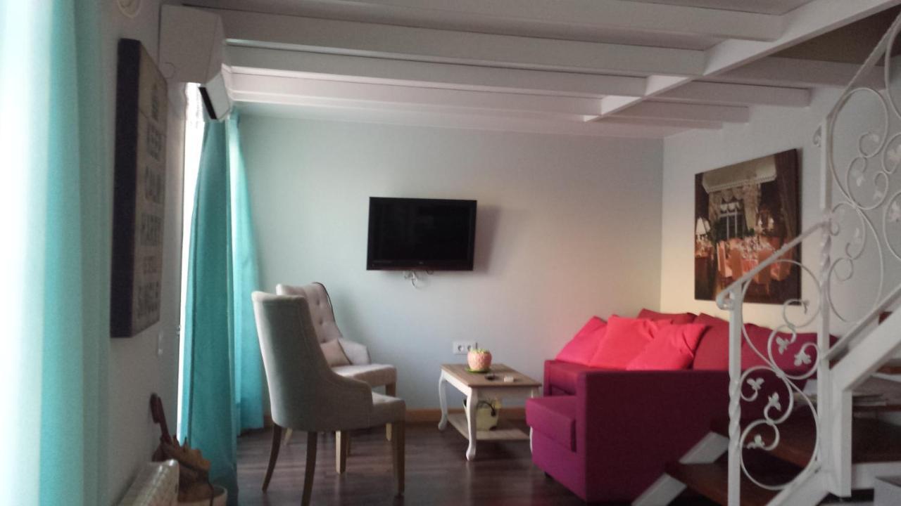 Apartamentos Jerezanos เฮเรซ เด ลาฟรอนเตรา ภายนอก รูปภาพ