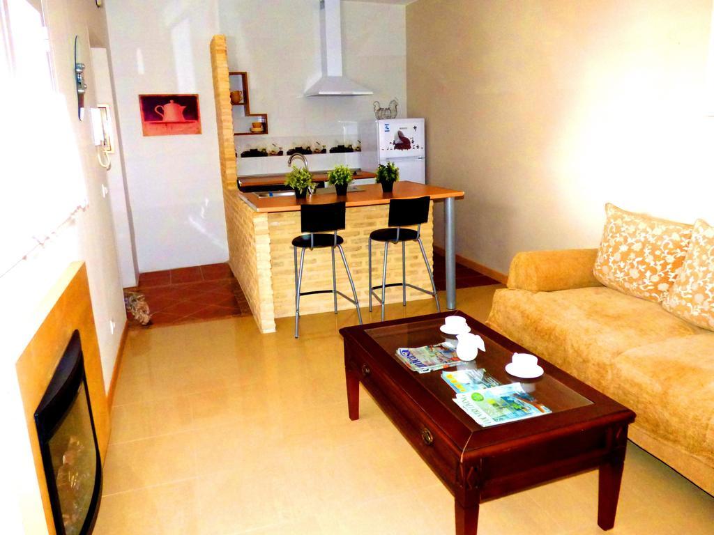 Apartamentos Jerezanos เฮเรซ เด ลาฟรอนเตรา ภายนอก รูปภาพ